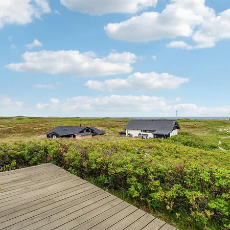 Holiday home 4 Bedroom Stunning In