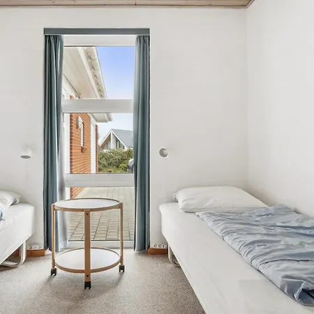 Holiday home 4 Bedroom Stunning In *