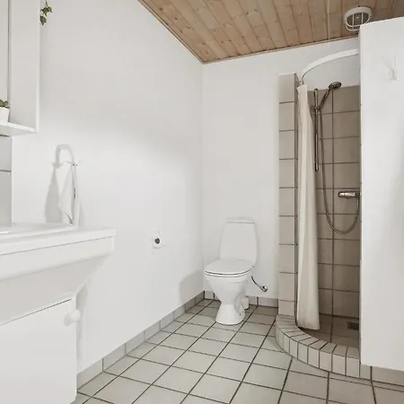 4 Bedroom Stunning In بيت للعطل
